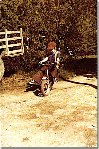 I want to ride my bicycle, I want to ride my bike...