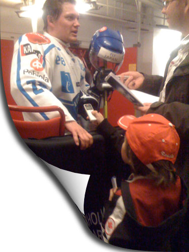 Sami Kapanen, left, being interviewed by Son.